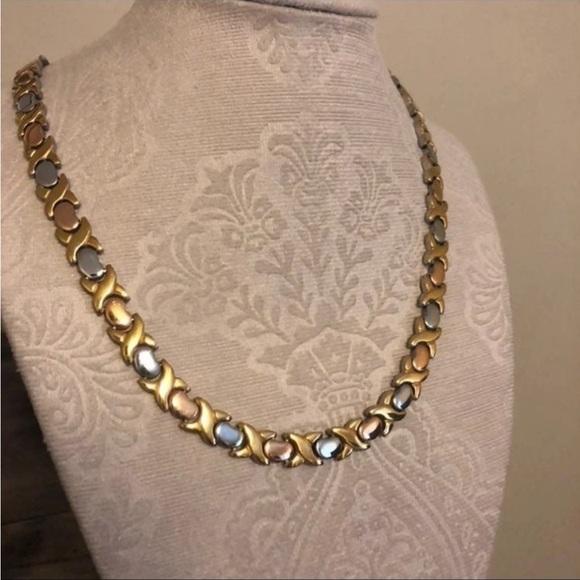 Brand NEW Tri-Color Gold XOXO Necklace Bracelet Jewelry Set - Picture 2 of 5